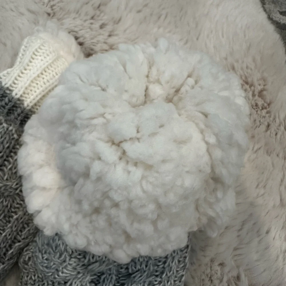 Gray Knit Cat Mittens